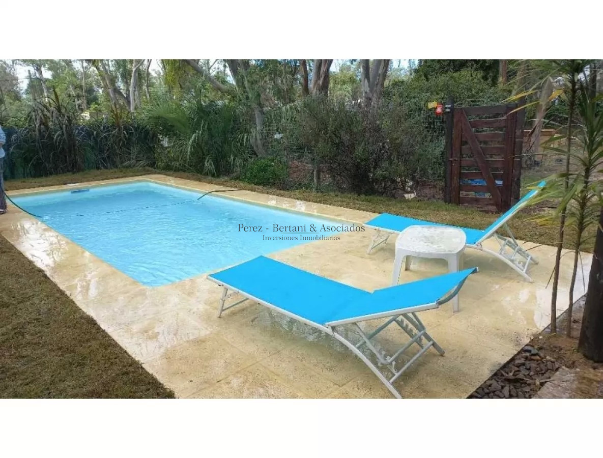 Casa ID.1195 - Venta Casa 3 dormitorios y piscina en a 100 mts de la playa en Balneario Buenos Aires