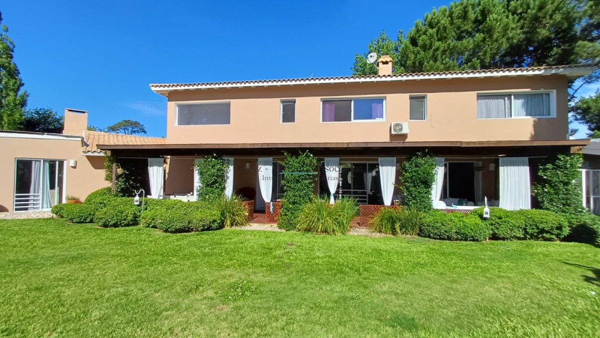 Casa ID.382 - Casa en vente en Alborada , Punta del este , Barrio privado