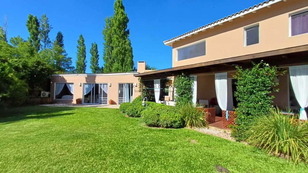 Casa ID.382 - Casa en vente en Alborada , Punta del este , Barrio privado