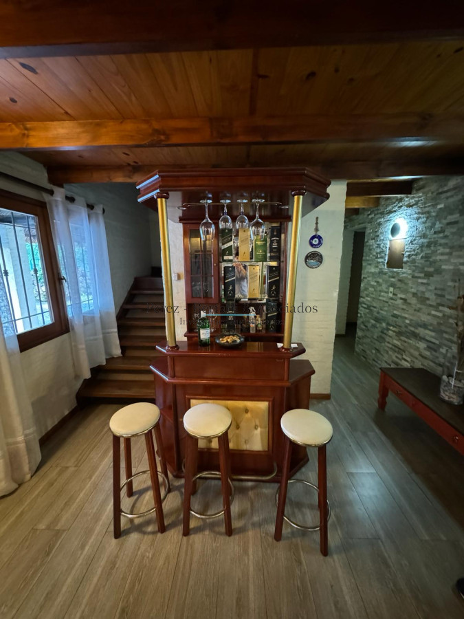 Casa ID.713 - Vende casa de 3 dormitorios en Pinares, Punta del Este 