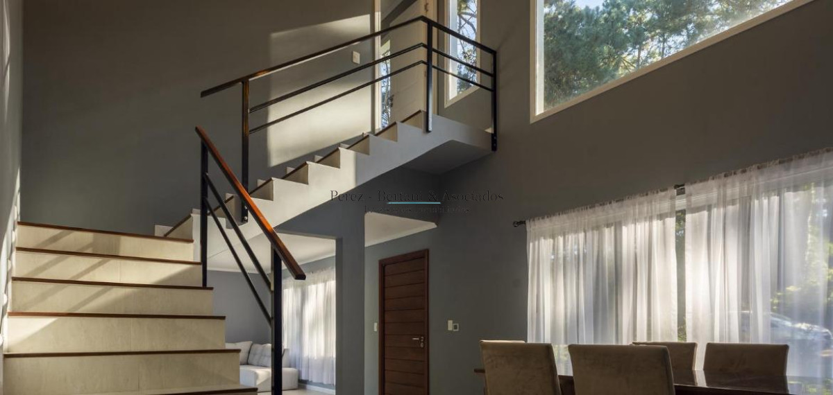 Casa ID.712 - Casa de 3 dormitorios en venta en Pinares. 