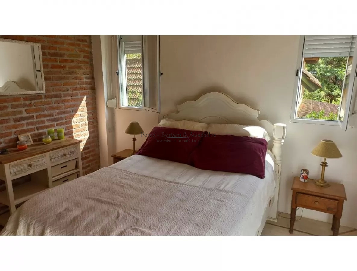 Casa ID.1195 - Venta Casa 3 dormitorios y piscina en a 100 mts de la playa en Balneario Buenos Aires