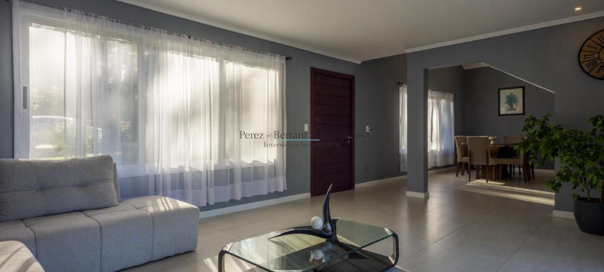 Casa ID.712 - Casa de 3 dormitorios en venta en Pinares. 