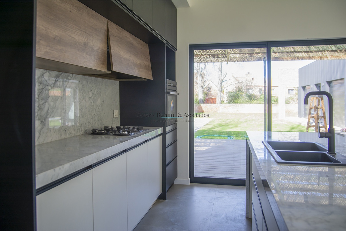 Casa ID.1279 - Chalet en el Golf de 4 dormitorios en venta a estrenar 