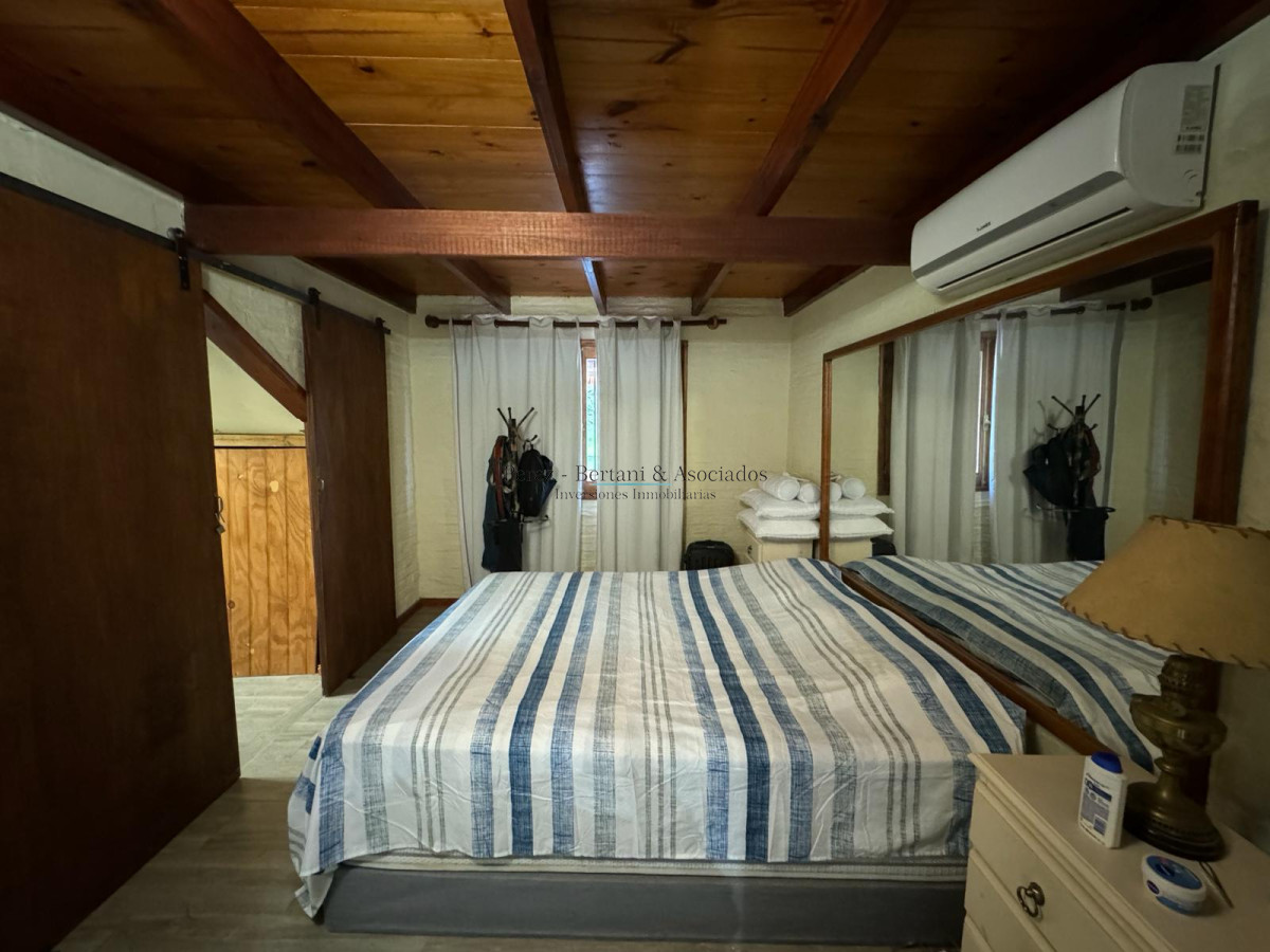 Casa ID.713 - Vende casa de 3 dormitorios en Pinares, Punta del Este 