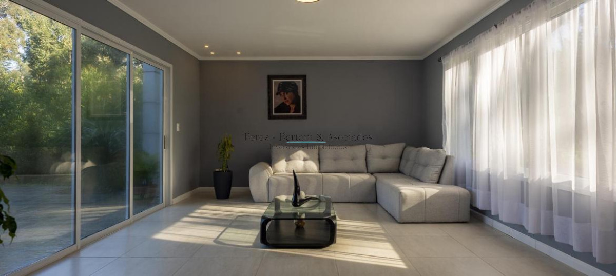 Casa ID.712 - Casa de 3 dormitorios en venta en Pinares. 