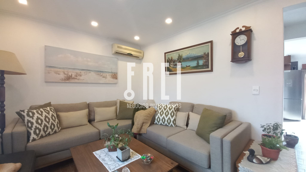 Casa ID.490 - Vende casa de 3 dormitorios, en excelente estado, Pinares, Punta del Este 