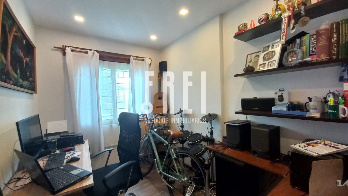 Casa ID.490 - Vende casa de 3 dormitorios, en excelente estado, Pinares, Punta del Este 