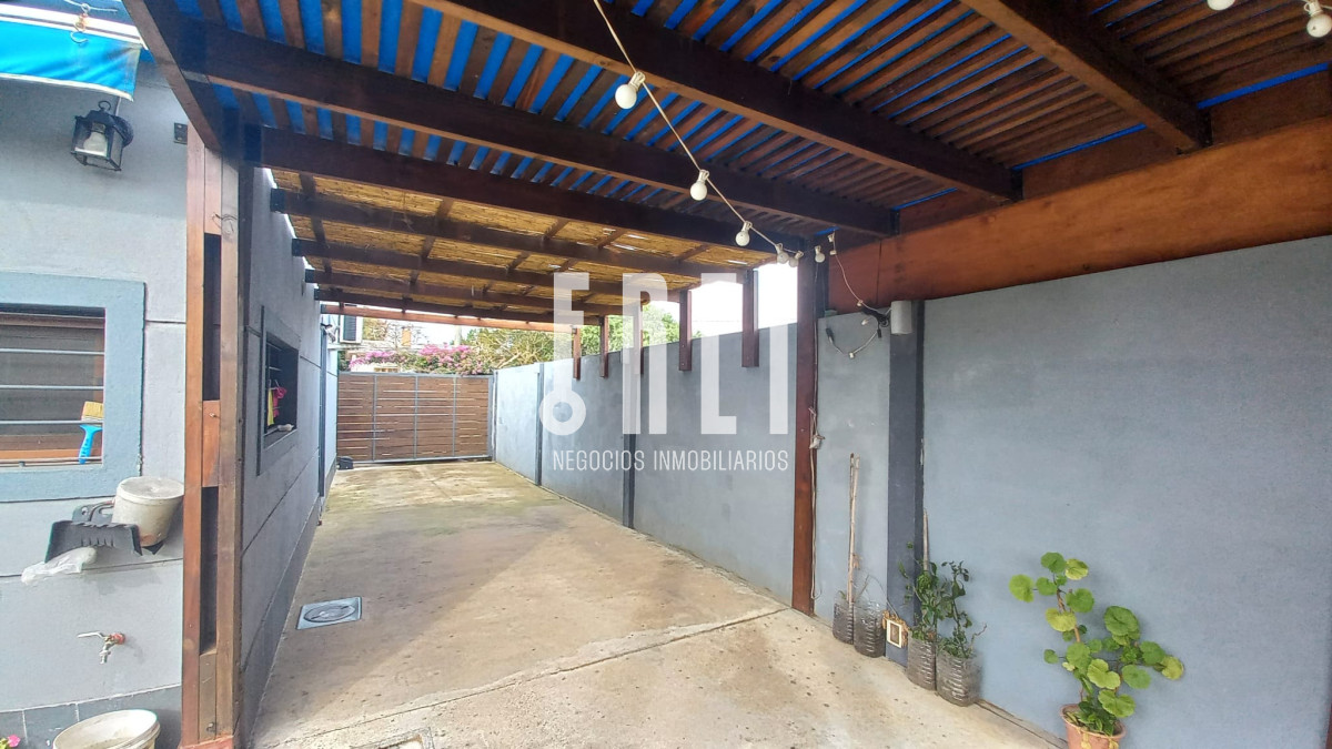 Casa ID.490 - Vende casa de 3 dormitorios, en excelente estado, Pinares, Punta del Este 