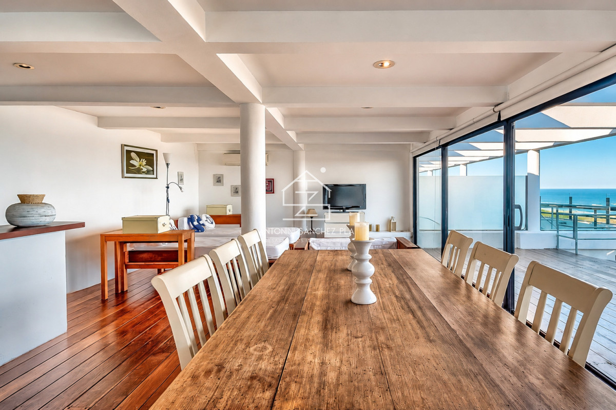 Apartamento ID.3195 - Hermoso penthouse con una ubicación privilegiada de la brava 