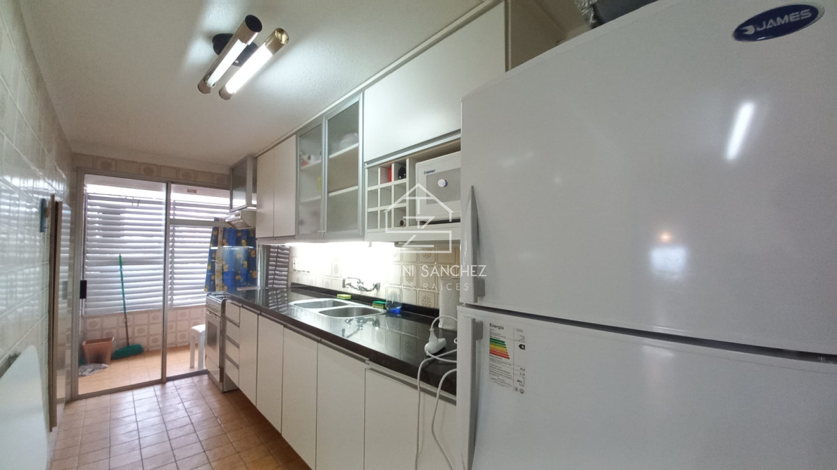 Apartamento ID.2779 - Departamento de 3 dormitorios + dependencia en venta, Playa Mansa. Torre Jefferson,.