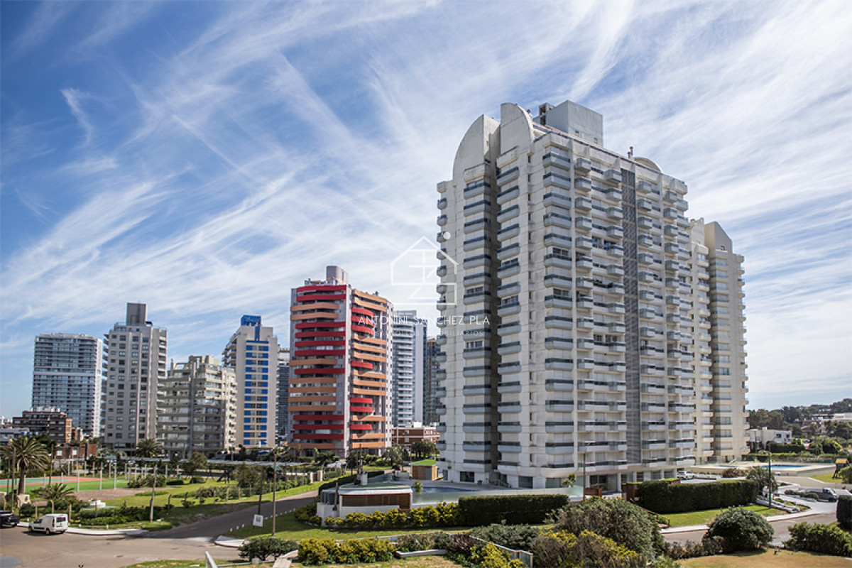 Apartamento ID.2630 - Vende apartamento de 2 dormitorios con vista al mar en Estrella de Mar , Punta del Este 