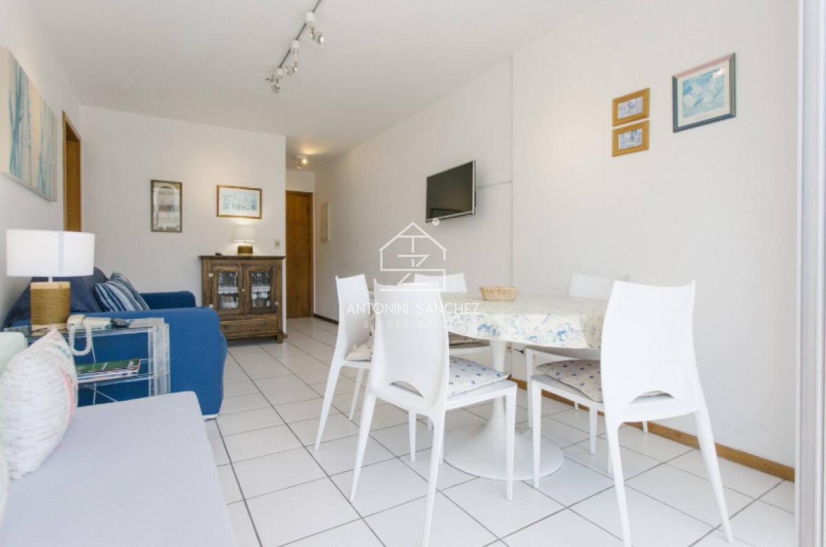Apartamento ID.3141 - En venta apartamento de 1 dormitorio en Chiverta, Punta del Este.