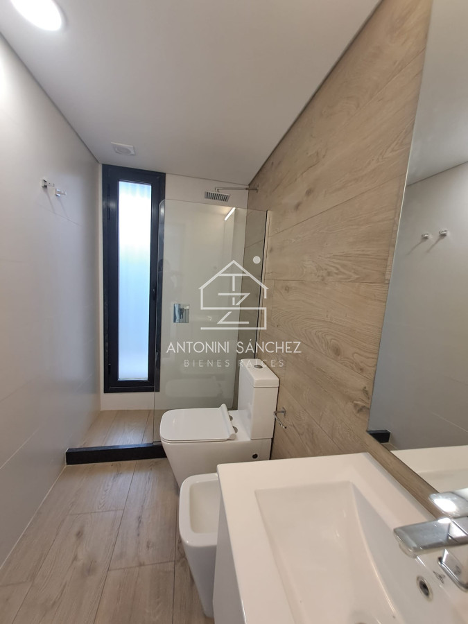 Apartamento ID.2894 - Espectacular departamento de 3 dormitorios frente al mar. Walmer Lagoon
