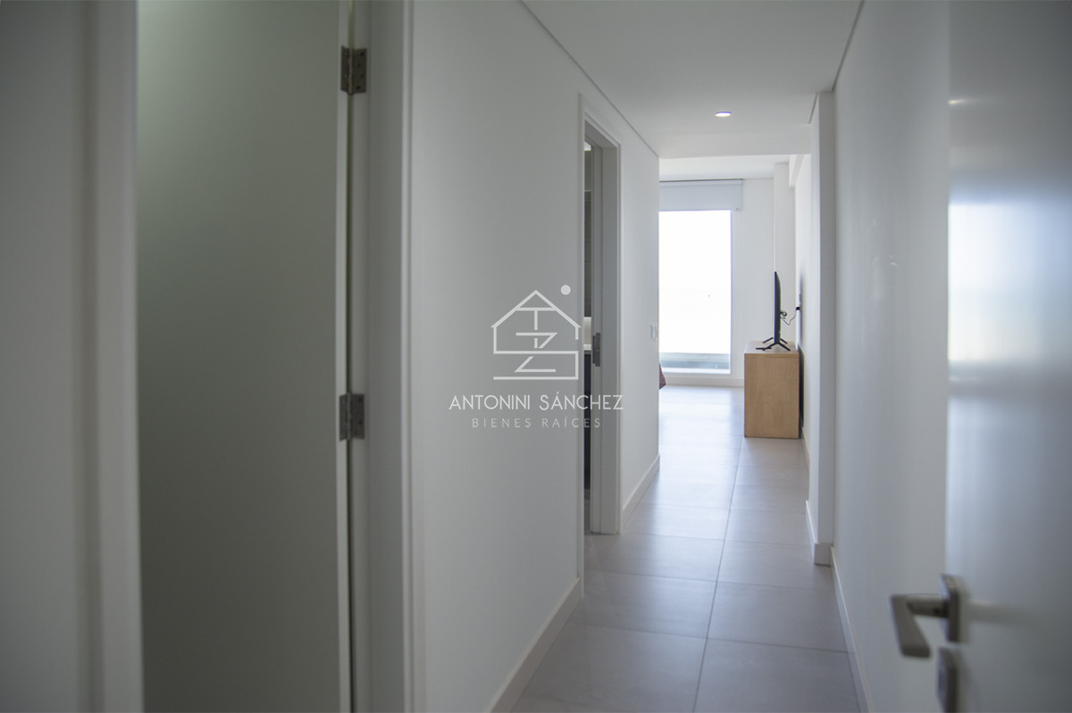 Apartamento ID.2620 - Le Parc III, departamento de 3 dormitorios en venta, Punta del Este