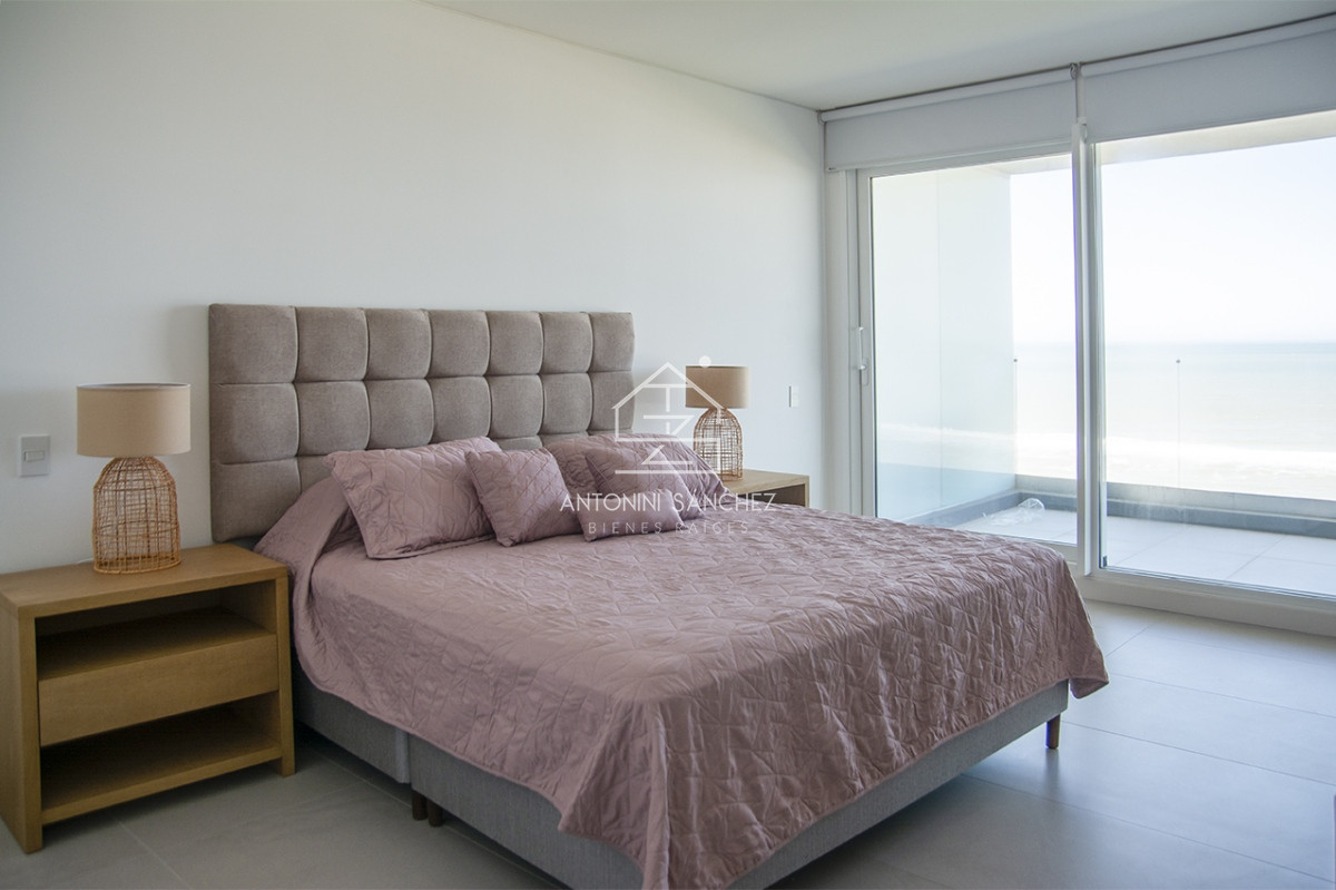 Apartamento ID.2620 - Le Parc III, departamento de 3 dormitorios en venta, Punta del Este