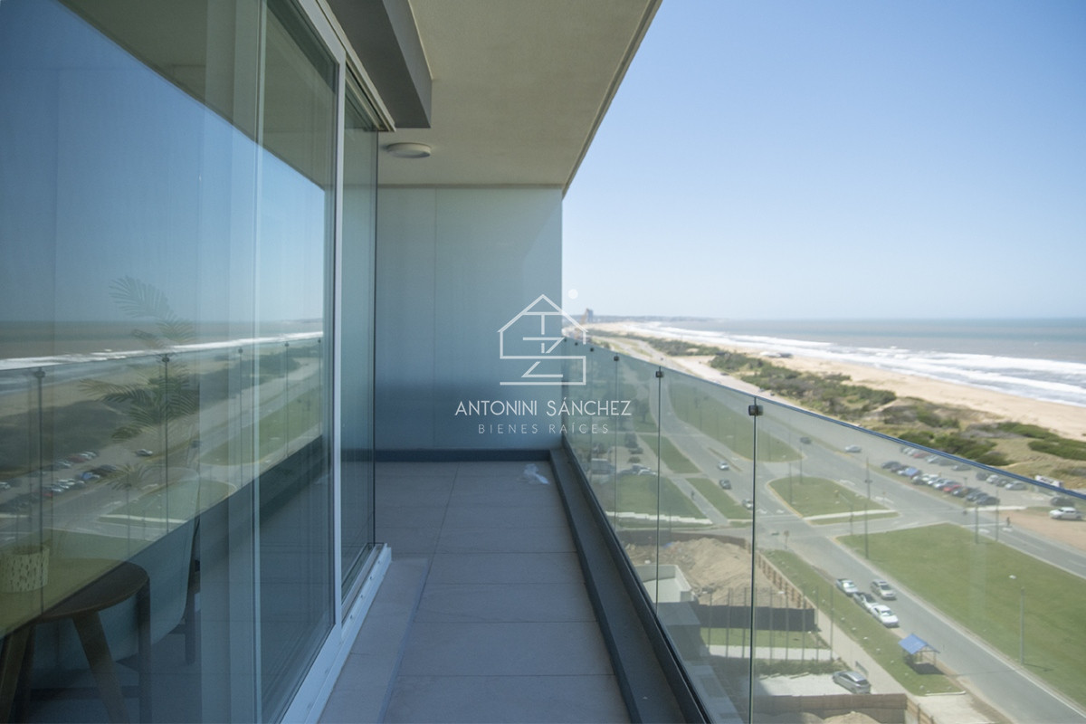 Apartamento ID.2620 - Le Parc III, departamento de 3 dormitorios en venta, Punta del Este