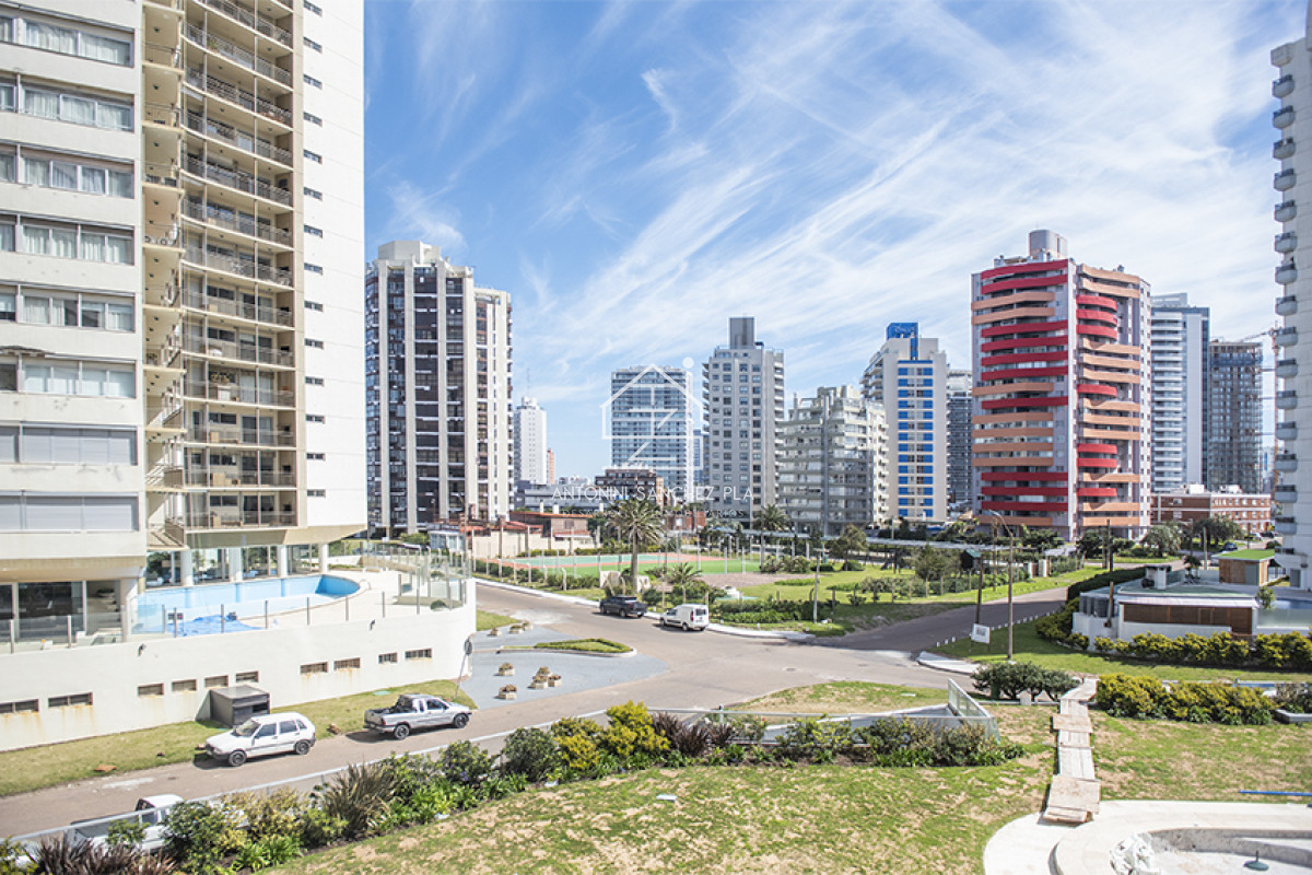 Apartamento ID.2630 - Vende apartamento de 2 dormitorios con vista al mar en Estrella de Mar , Punta del Este 