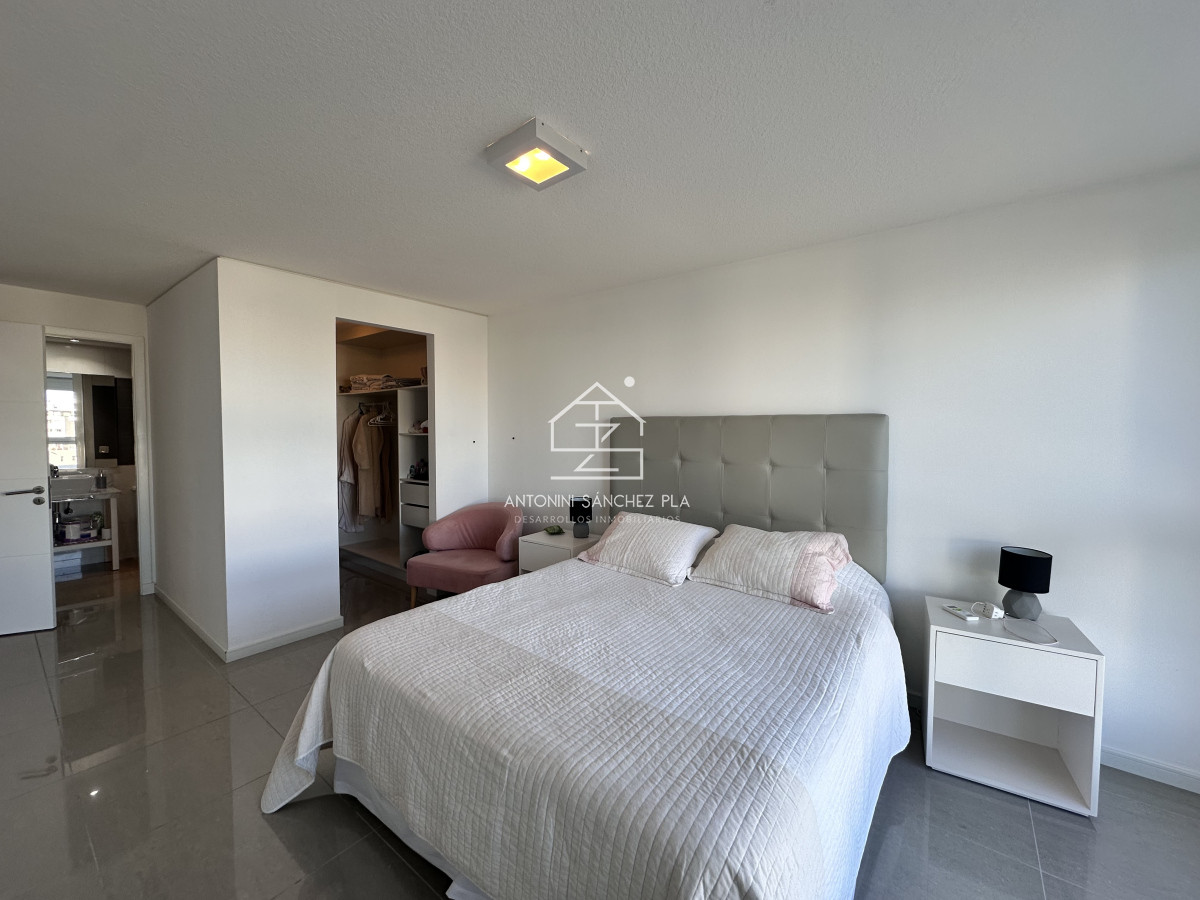 Apartamento ID.3351 - Vende departamento en Torre One II, Punta del este