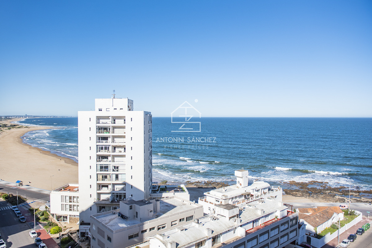 Apartamento ID.3140 - Departamento de 1 dormitorio en venta en Peninsula, vista al mar. 