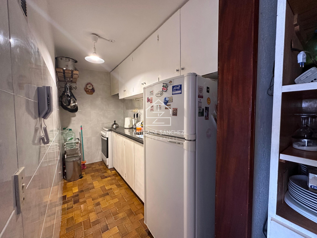 Apartamento ID.2324 - Departamento de 2 dormitorios con 2 baños en venta
