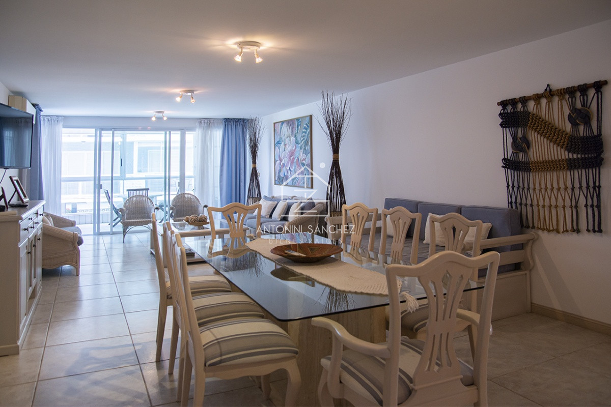 Apartamento ID.836 - Departamento en venta de 3 dormitorio con agradable vista.