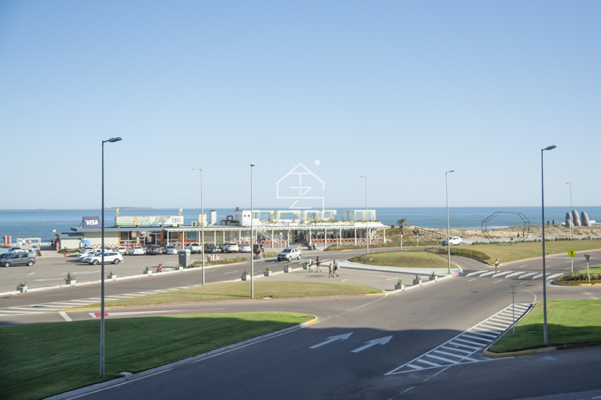 Apartamento ID.1729 - Venta apartamento 3 dormitorios Punta del Este