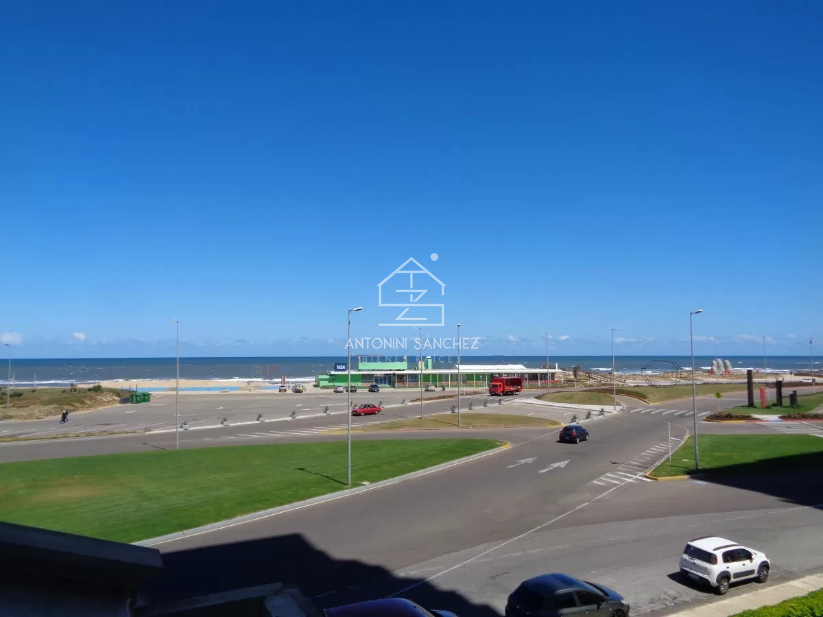 Apartamento ID.1729 - Venta apartamento 3 dormitorios Punta del Este