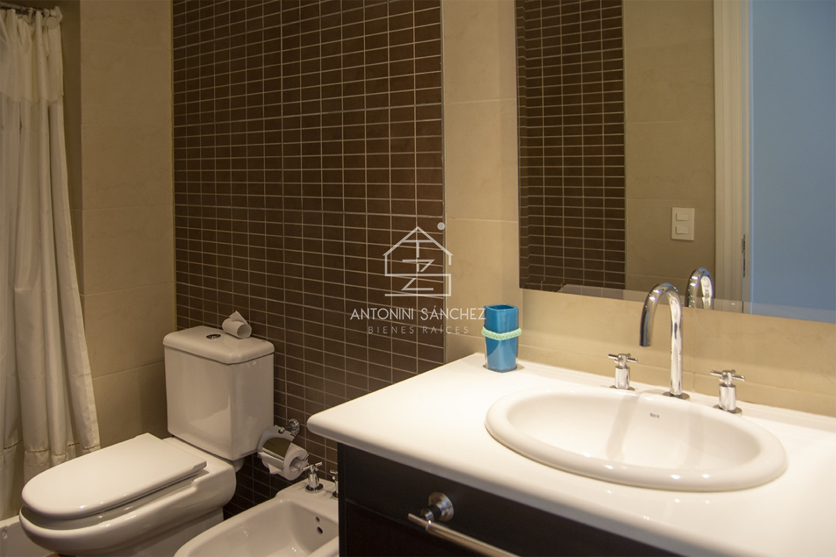 Apartamento ID.1729 - Venta apartamento 3 dormitorios Punta del Este