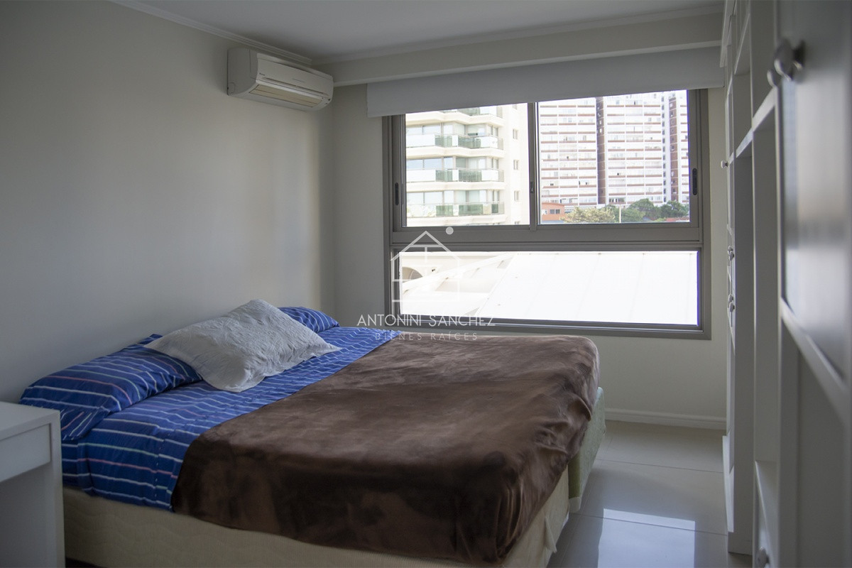 Apartamento ID.1729 - Venta apartamento 3 dormitorios Punta del Este