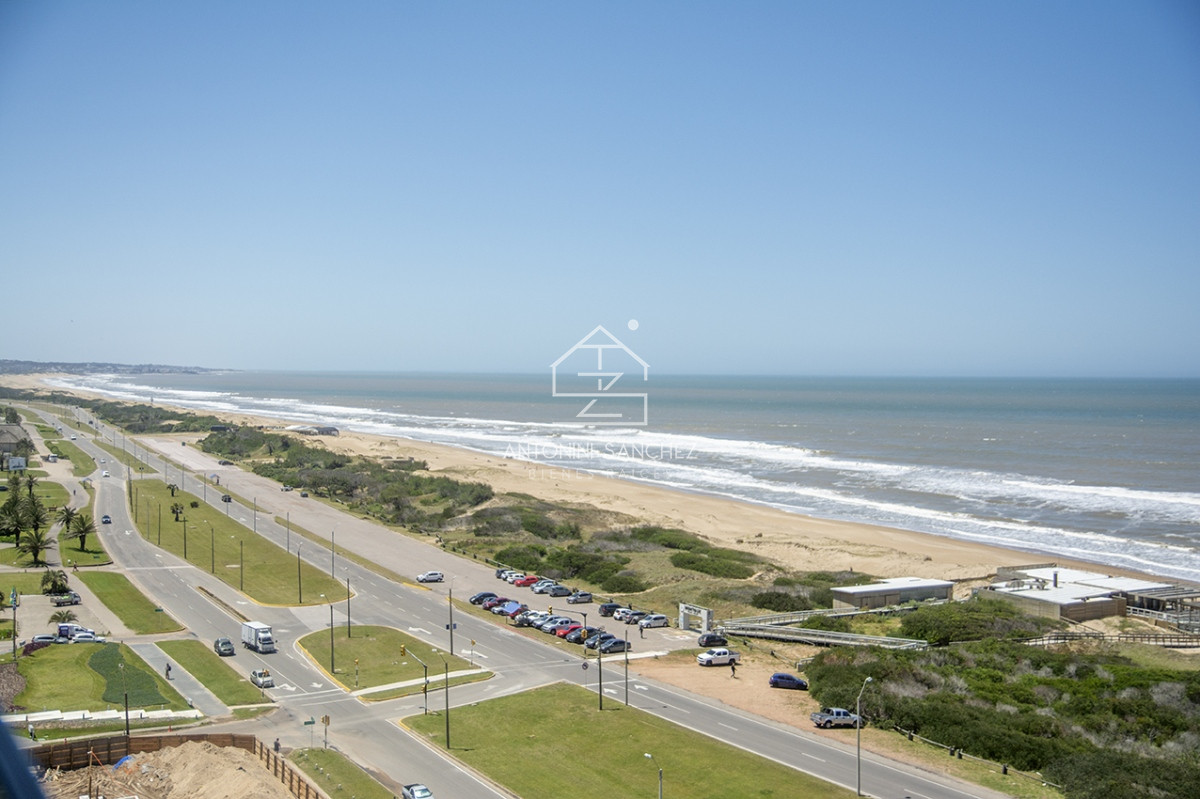 Apartamento ID.2620 - Le Parc III, departamento de 3 dormitorios en venta, Punta del Este