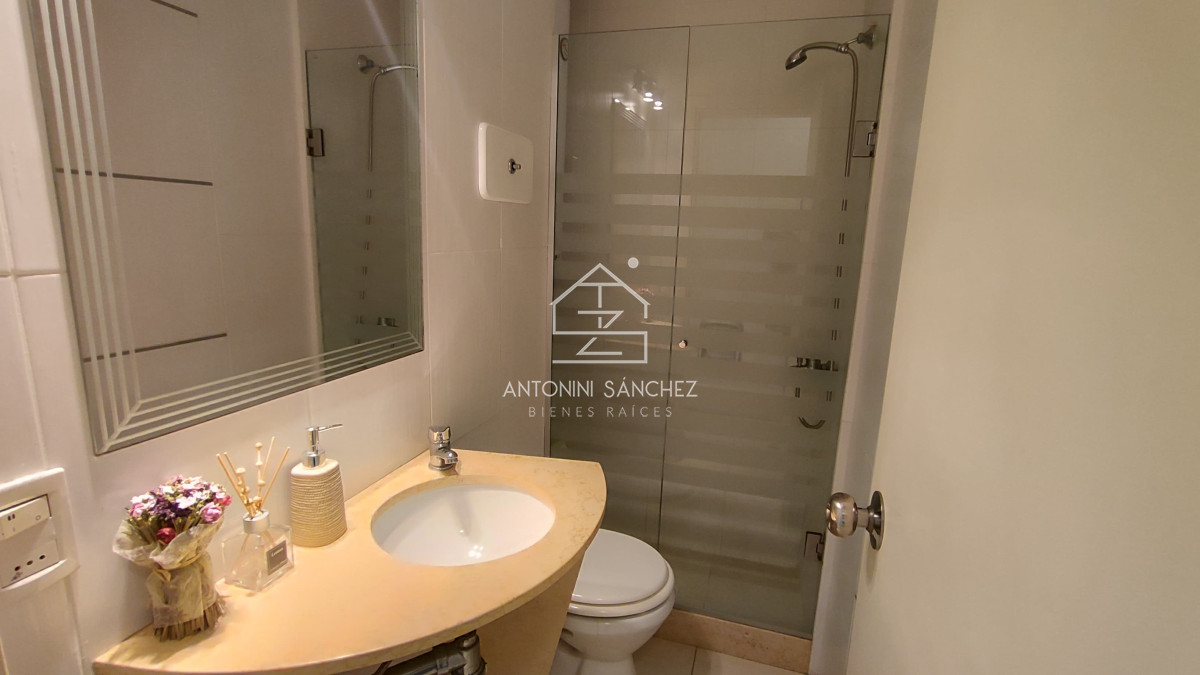 Apartamento ID.835 - Venta apartamento 3 dormitorios,  Mansa Punta del Este
