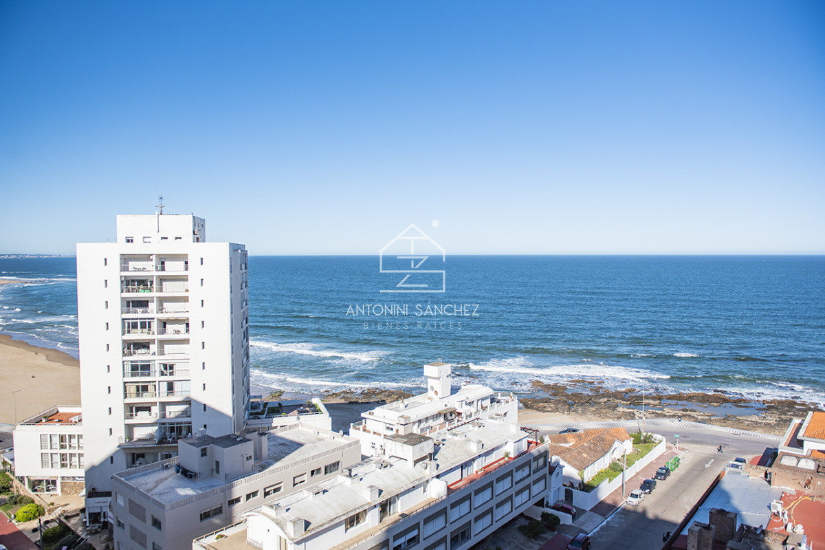 Apartamento ID.3140 - Departamento de 1 dormitorio en venta en Peninsula, vista al mar. 