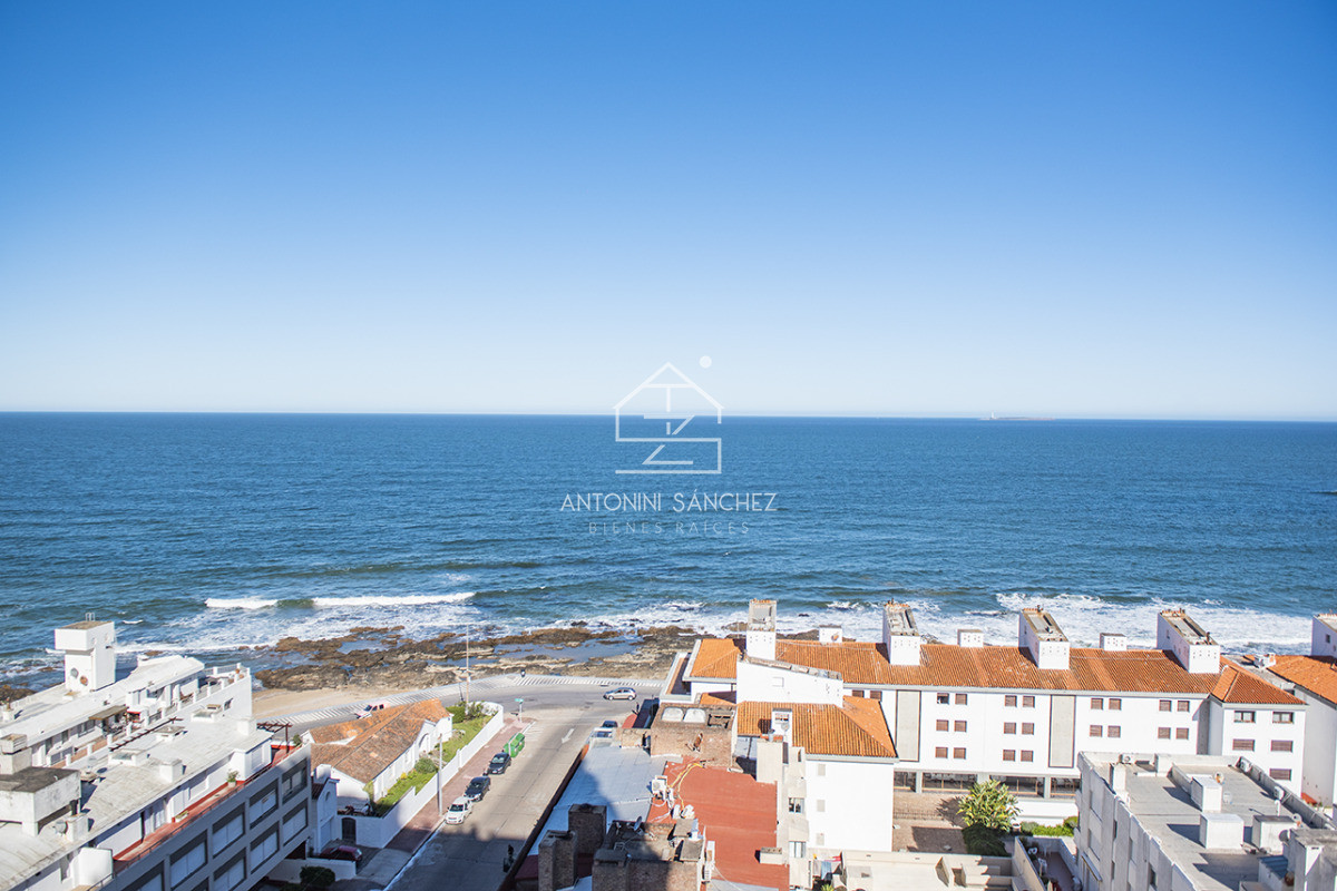 Apartamento ID.3140 - Departamento de 1 dormitorio en venta en Peninsula, vista al mar. 