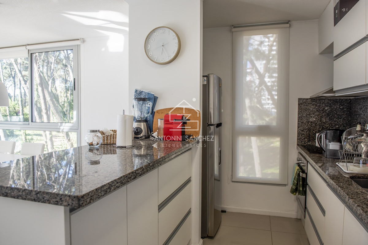 Apartamento ID.667 - Apartamento en venta en Avenue Roosevelt, 2 dormitorios, bajos gastos comunes 