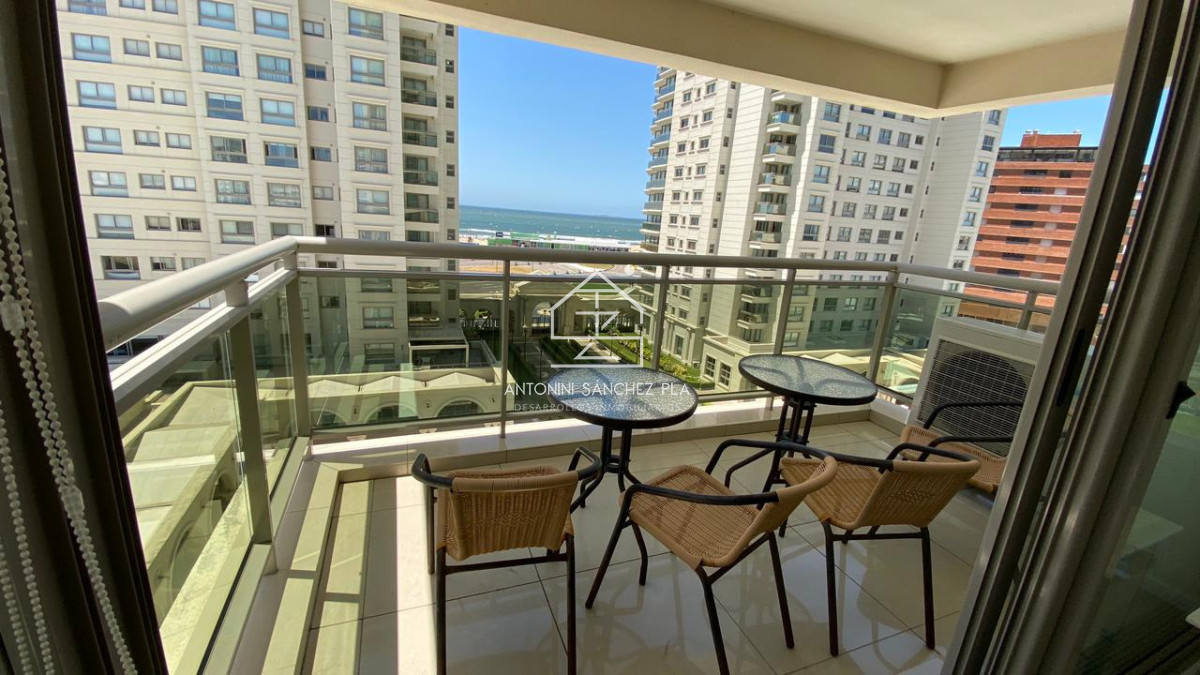 Apartamento ID.4209 - Apartamento en Venta  de 2 dormitorios en Torre Imperiale , Playa Brava 