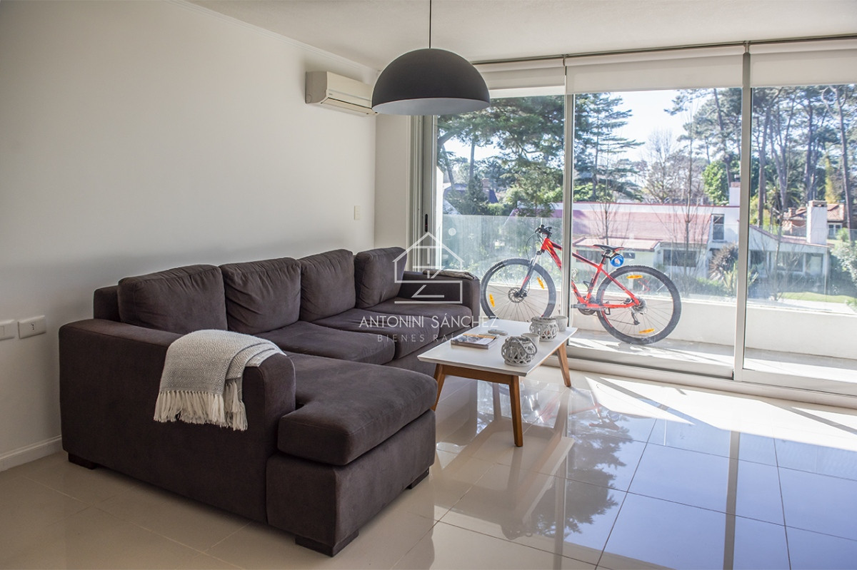 Apartamento ID.667 - Apartamento en venta en Avenue Roosevelt, 2 dormitorios, bajos gastos comunes 
