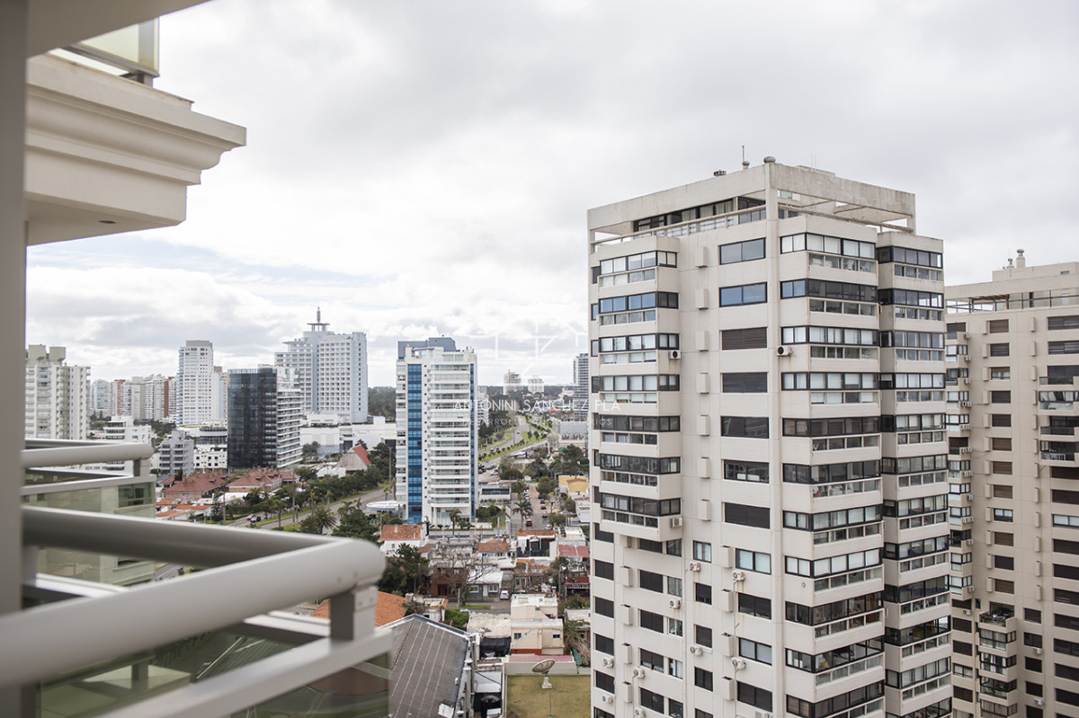Apartamento ID.4211 - Increíble apartamento con excelente vista al mar. Torre Imperiale.