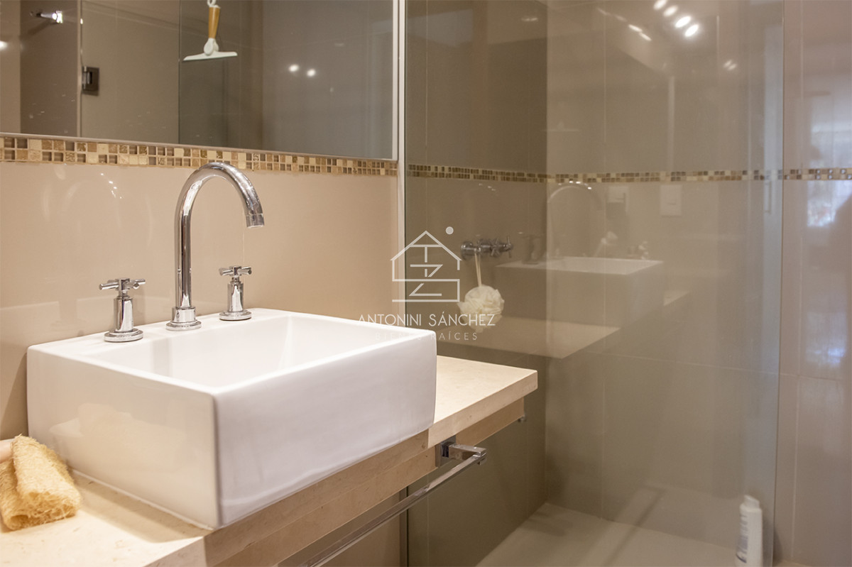 Apartamento ID.667 - Apartamento en venta en Avenue Roosevelt, 2 dormitorios, bajos gastos comunes 