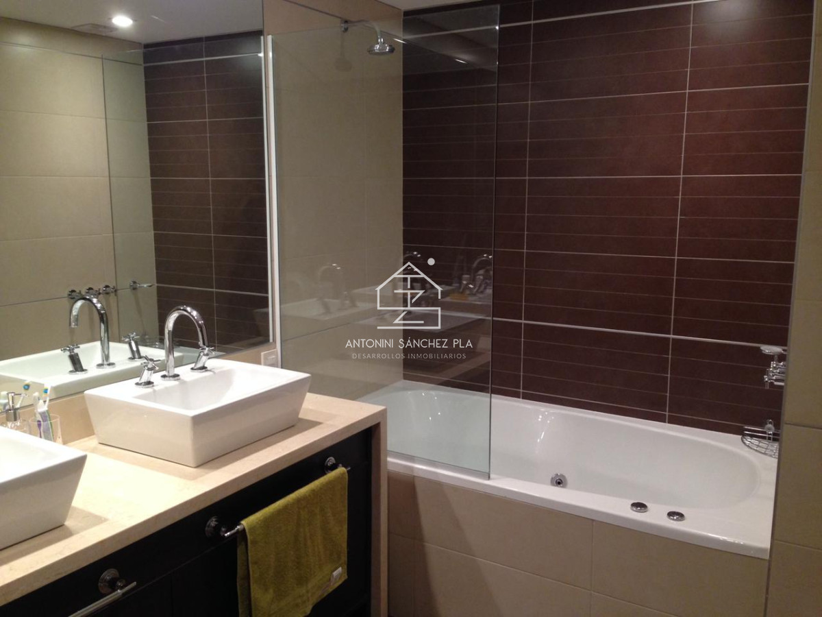 Apartamento ID.4209 - Apartamento en Venta  de 2 dormitorios en Torre Imperiale , Playa Brava 