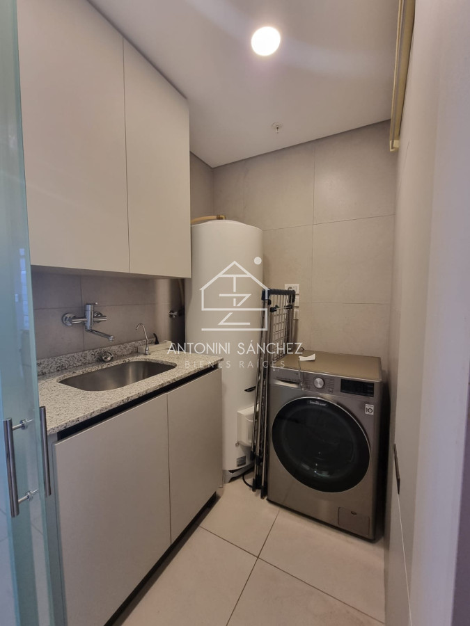 Apartamento ID.2621 - Espectacular planta en LE PARC III, Esquinero en venta