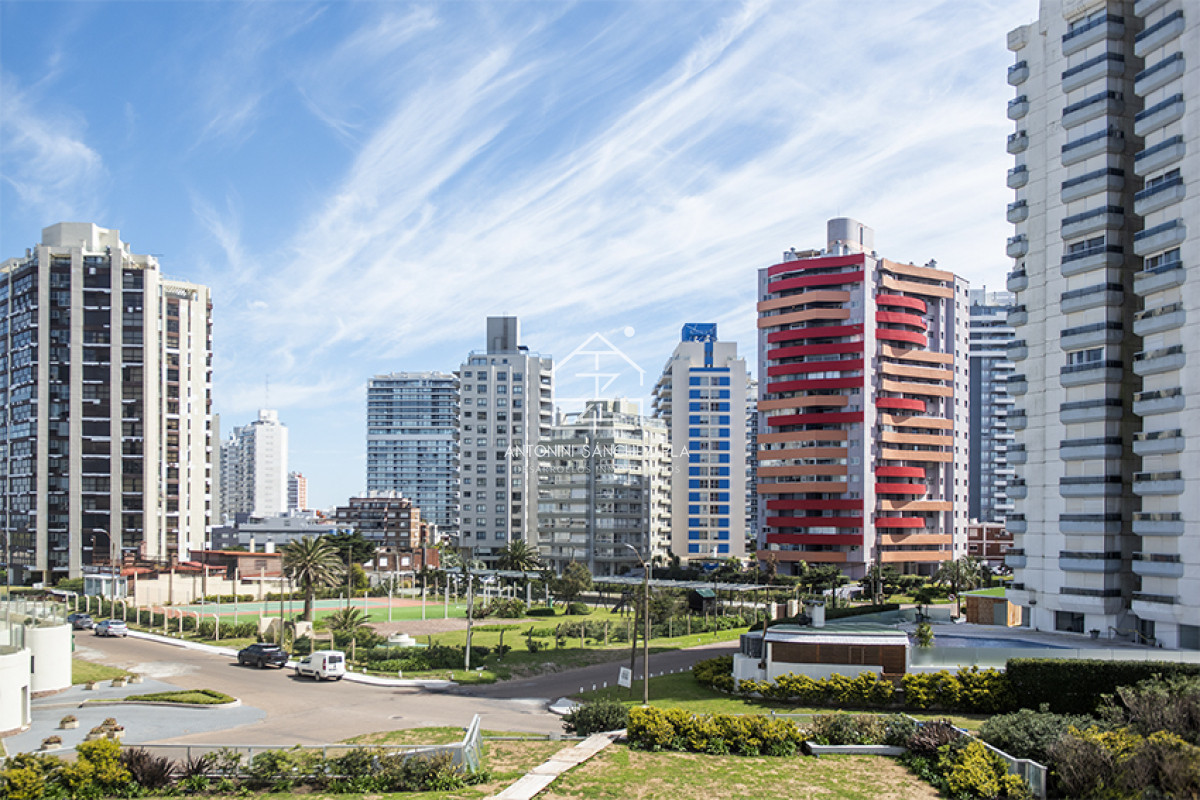 Apartamento ID.2630 - Vende apartamento de 2 dormitorios con vista al mar en Estrella de Mar , Punta del Este 