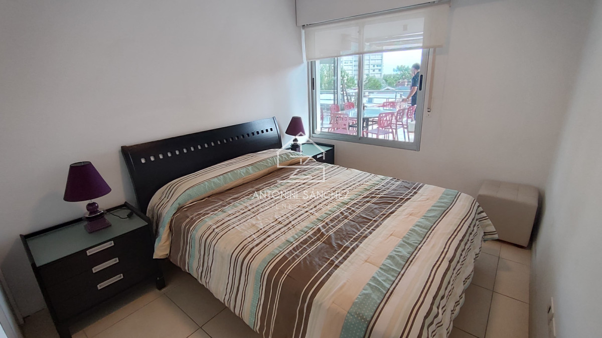 Apartamento ID.835 - Venta apartamento 3 dormitorios,  Mansa Punta del Este