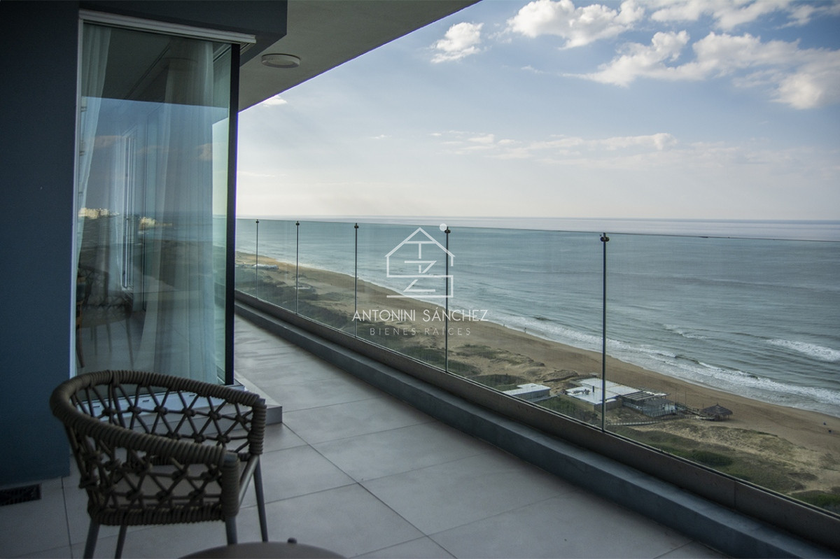Apartamento ID.2621 - Espectacular planta en LE PARC III, Esquinero en venta