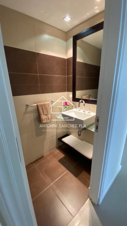 Apartamento ID.4209 - Apartamento en Venta  de 2 dormitorios en Torre Imperiale , Playa Brava 