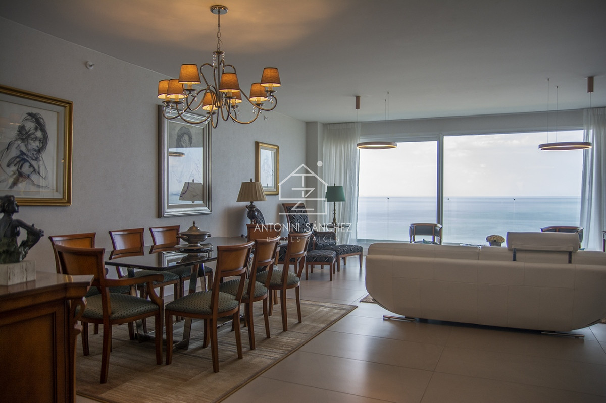 Apartamento ID.2621 - Espectacular planta en LE PARC III, Esquinero en venta