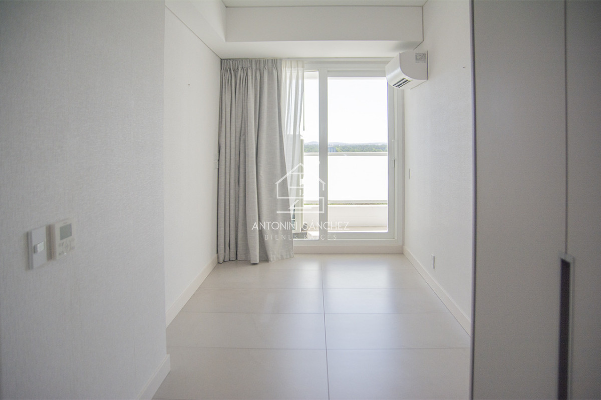 Apartamento ID.3122 - Espectacular planta en LE PARC III, Esquinero en venta