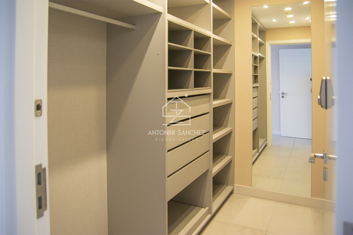 Apartamento ID.3122 - Espectacular planta en LE PARC III, Esquinero en venta