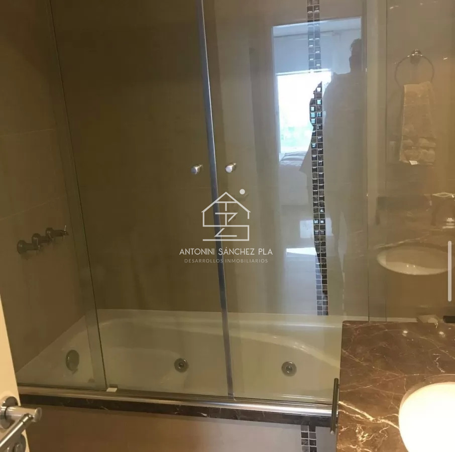 Apartamento ID.749 - Departamento de 2 dormitorios con parrillero en venta en Casino Tower