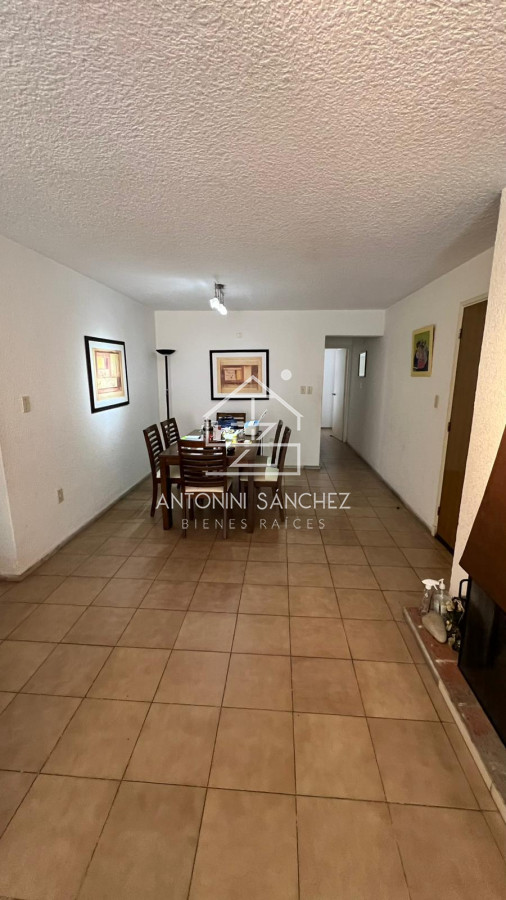 Apartamento ID.2421 - Apartamento en venta  3 dormitorios en Playa Mansa, Punta del Este.